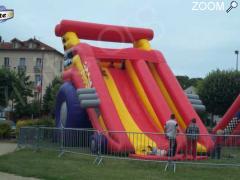 фотография de CHATEL-LAND Jeux gonflables,manège,jeux géants pour toutes la famille