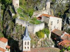 foto di Château féodal de Saint-Floret